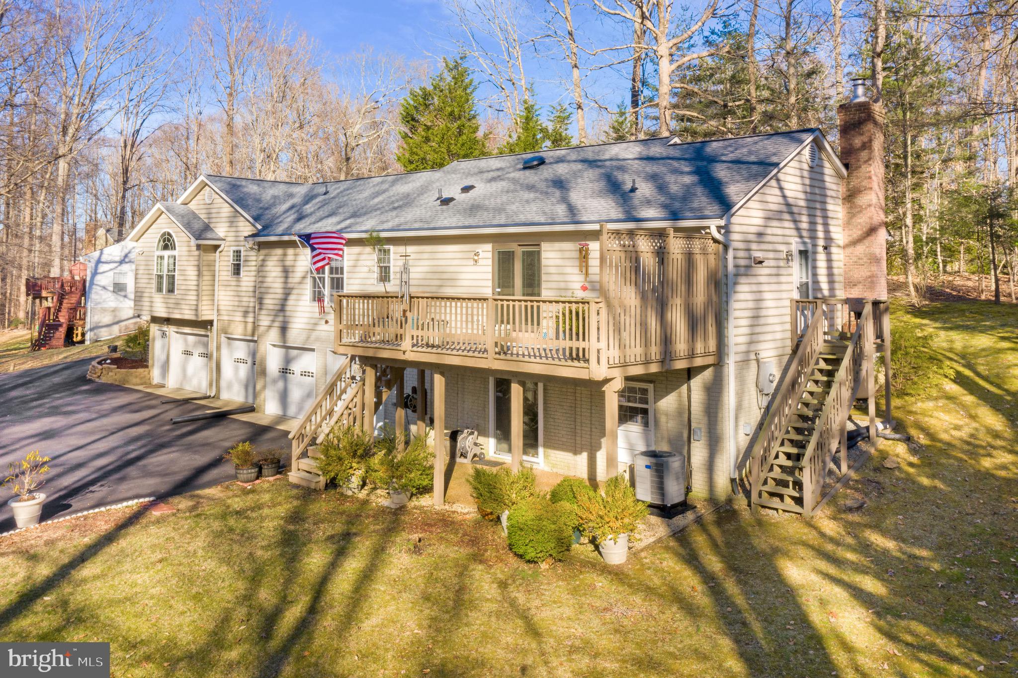 CARRIAGE HILLS - Residential