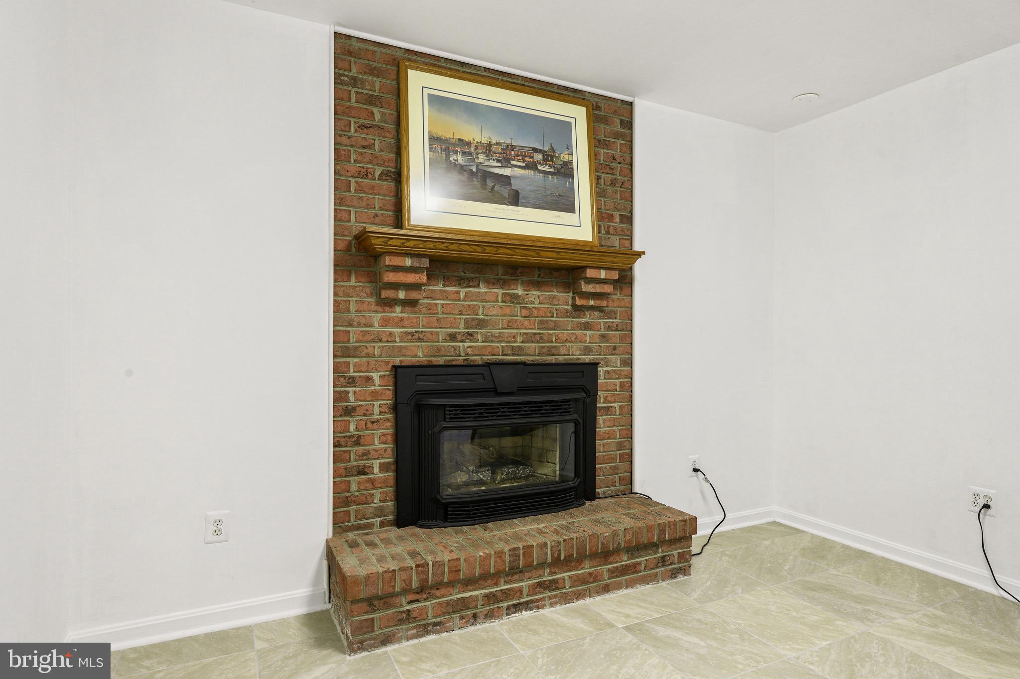 CARRIAGE HILLS - Residential