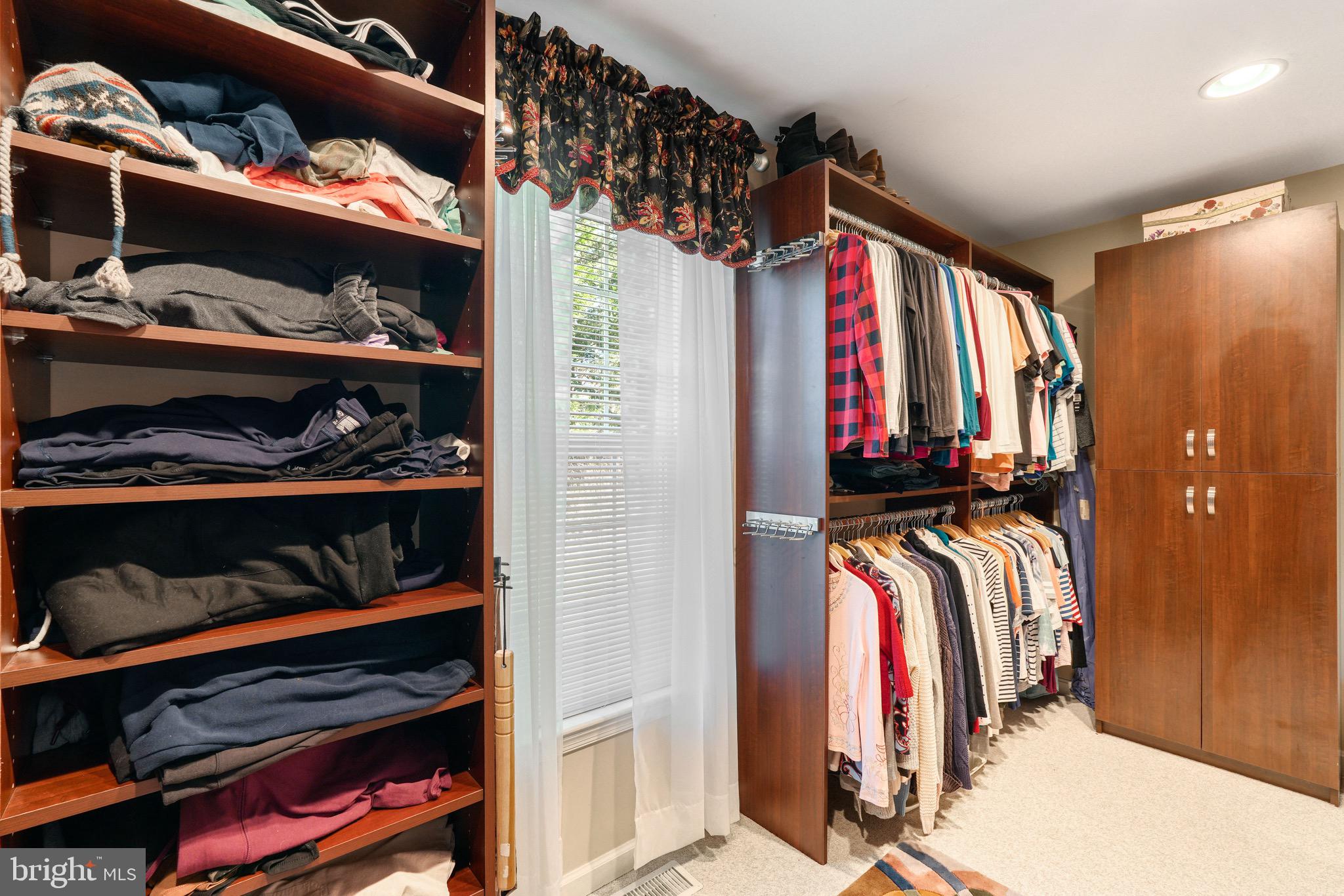 CARRIAGE HILLS - Residential