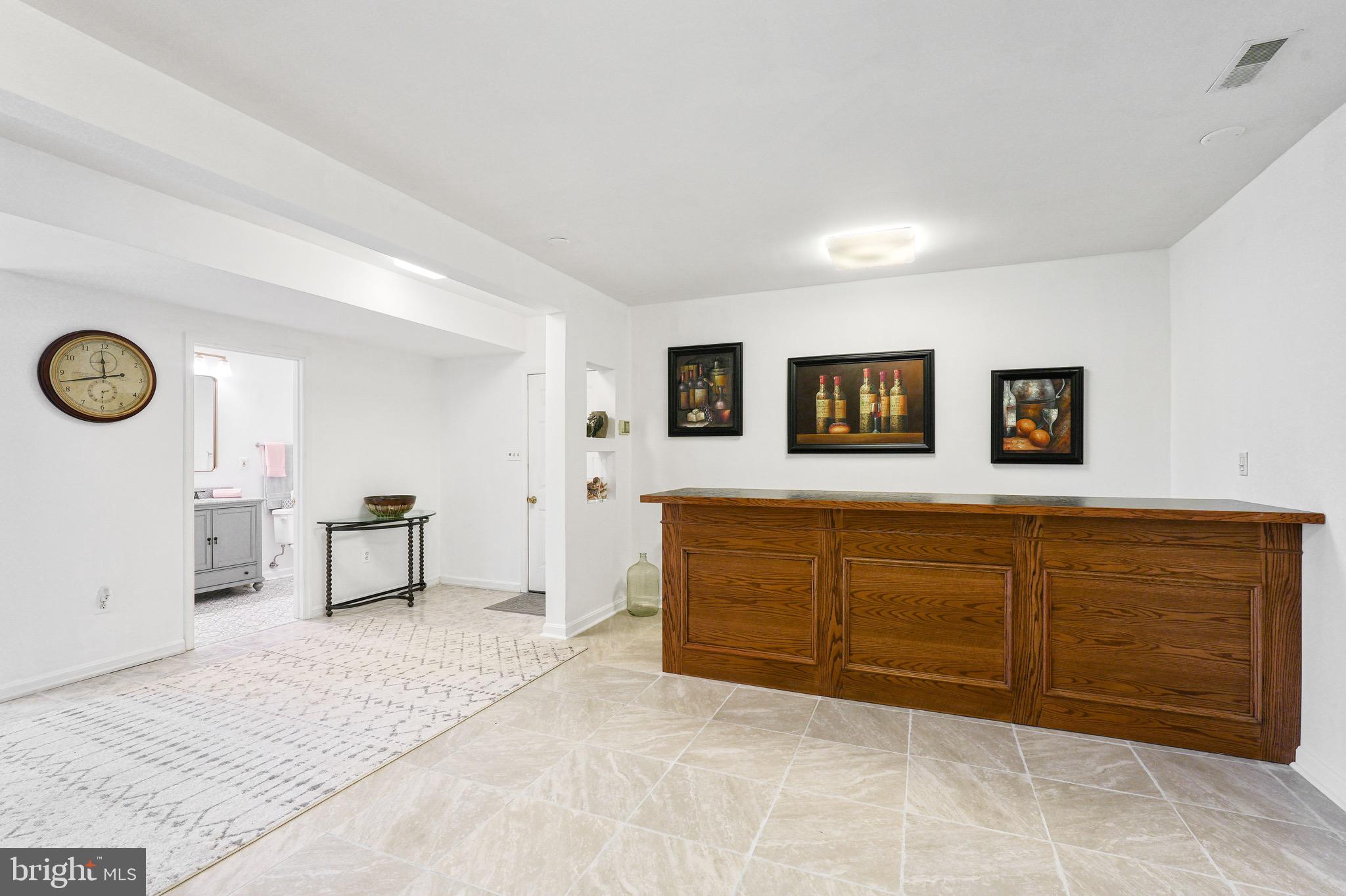 CARRIAGE HILLS - Residential