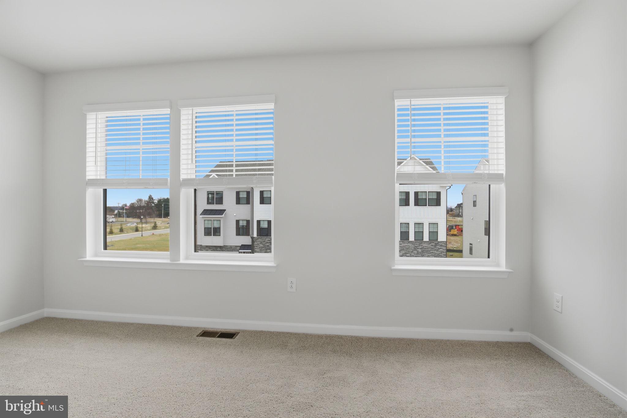 RENN QUARTER - Residential Lease