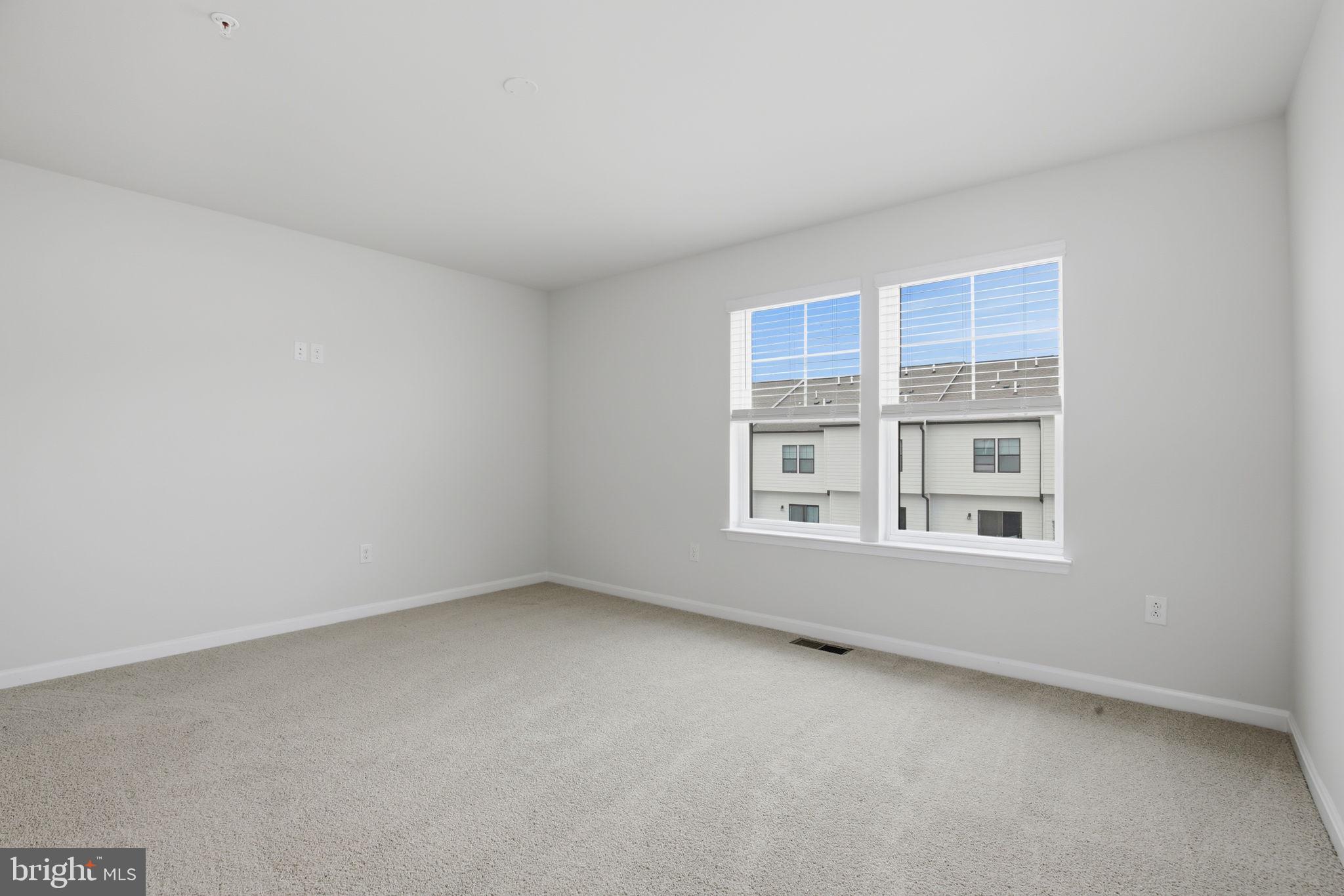 RENN QUARTER - Residential Lease