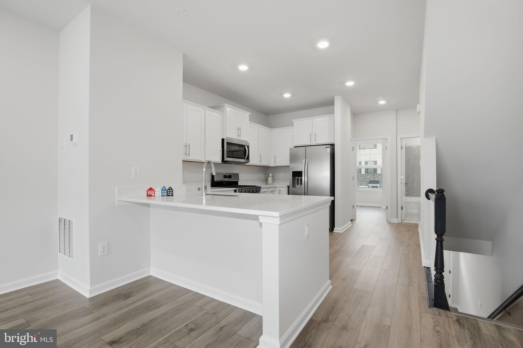 RENN QUARTER - Residential Lease