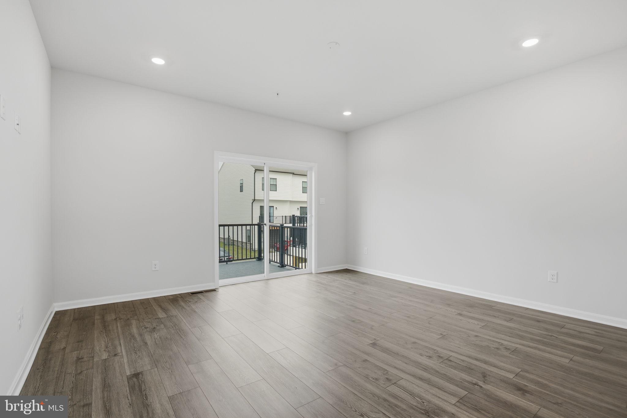 RENN QUARTER - Residential Lease