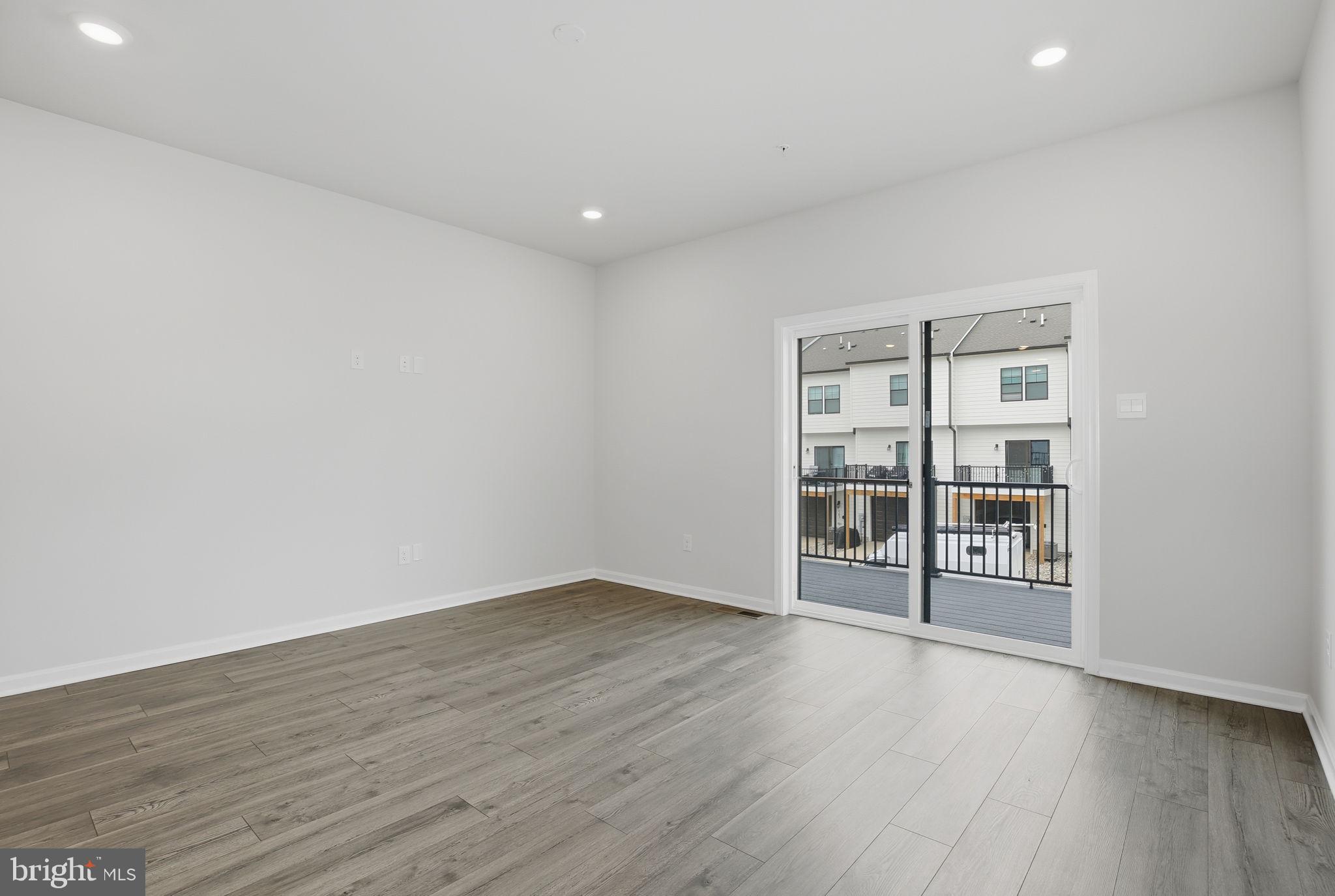 RENN QUARTER - Residential Lease