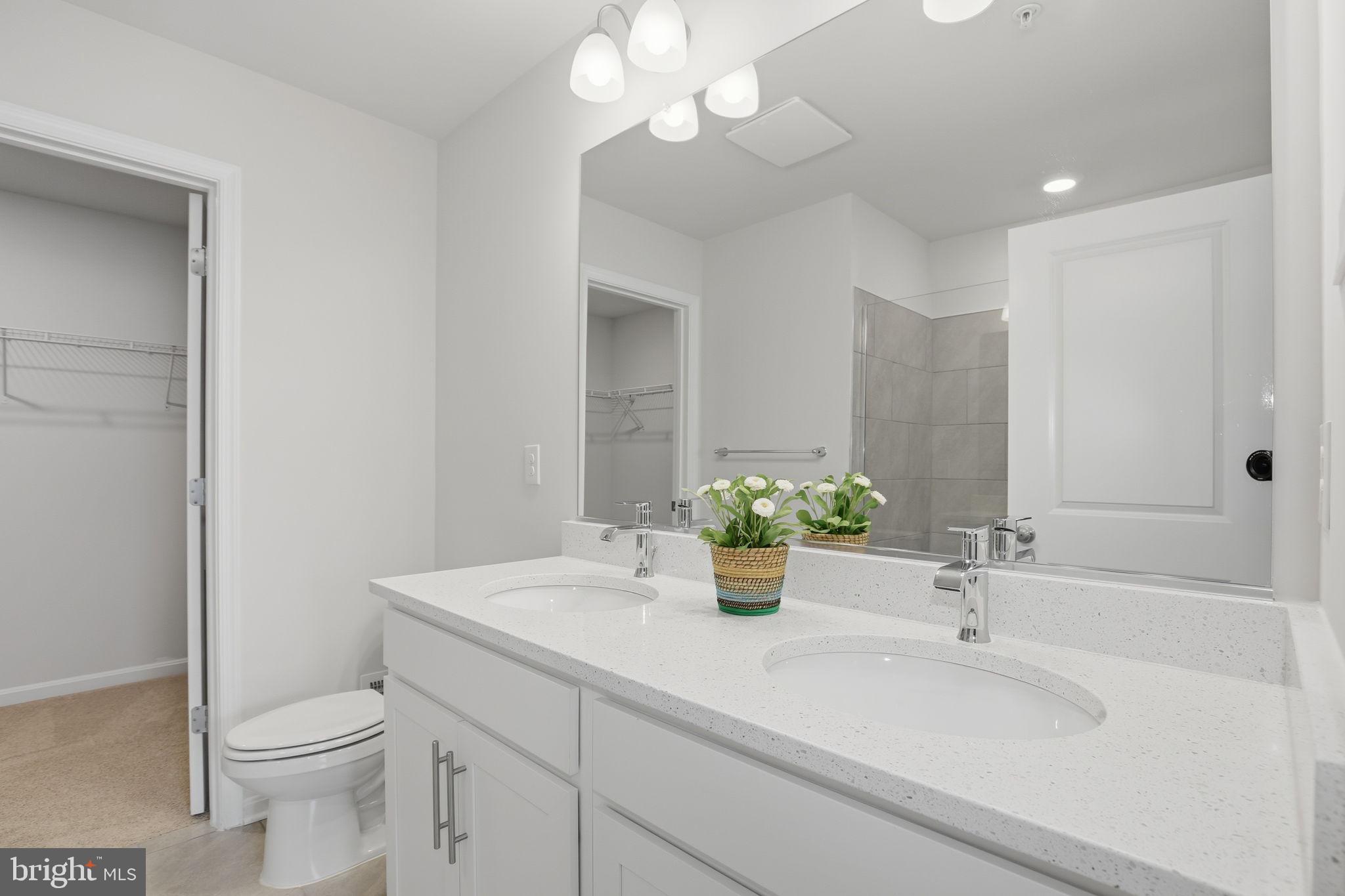 RENN QUARTER - Residential Lease