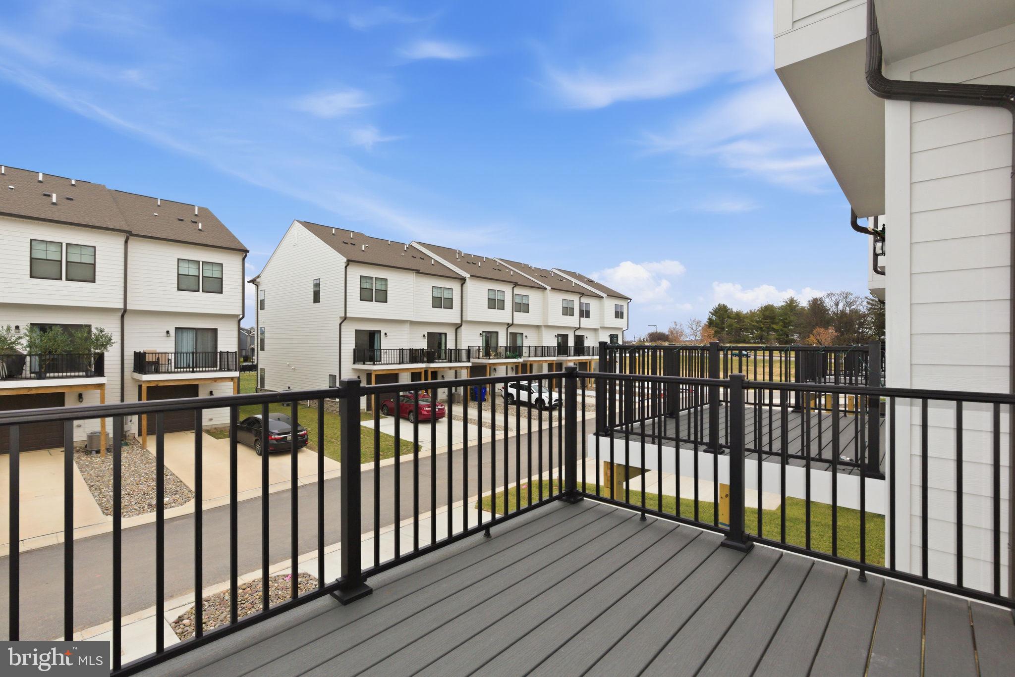 RENN QUARTER - Residential Lease