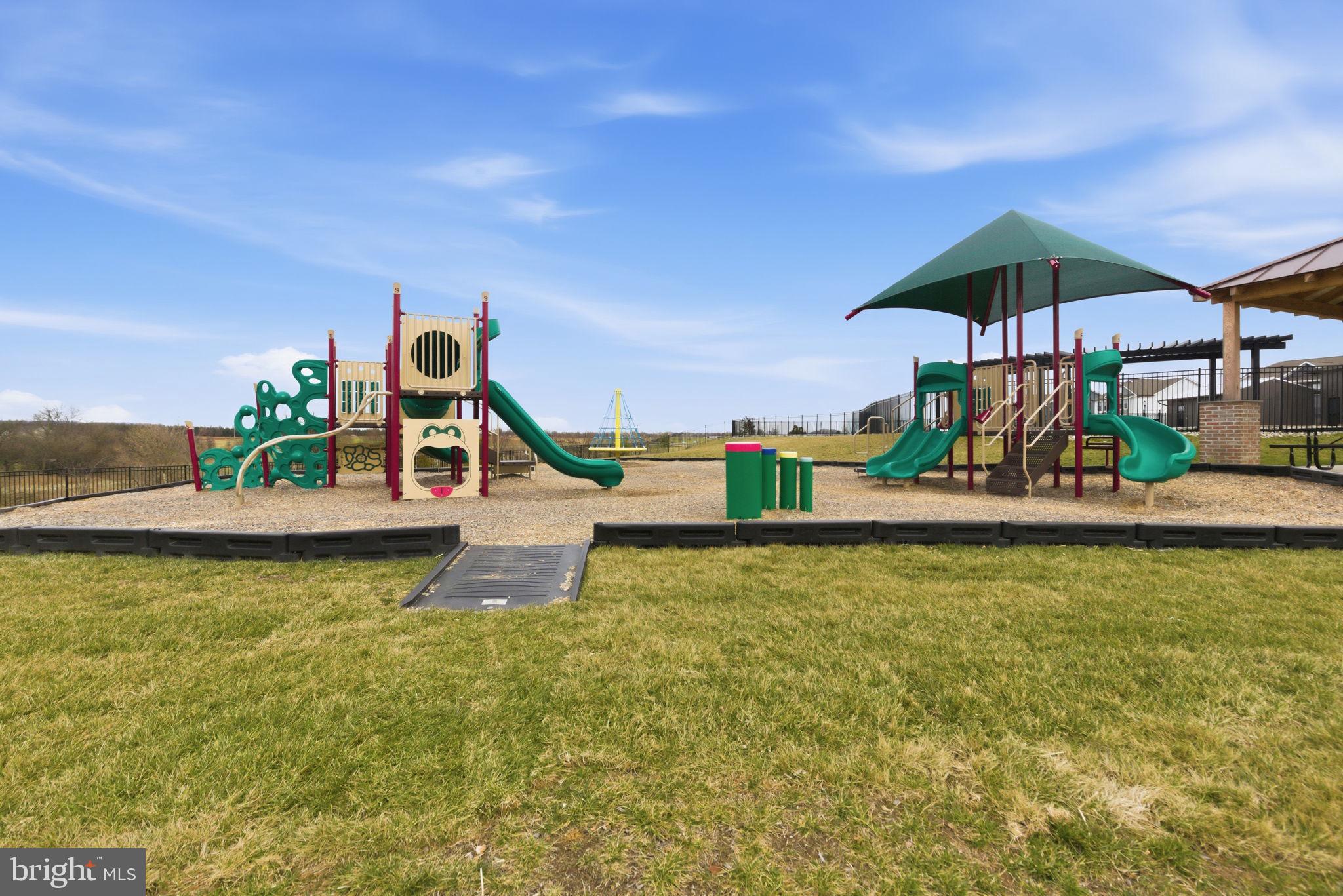 RENN QUARTER - Residential Lease