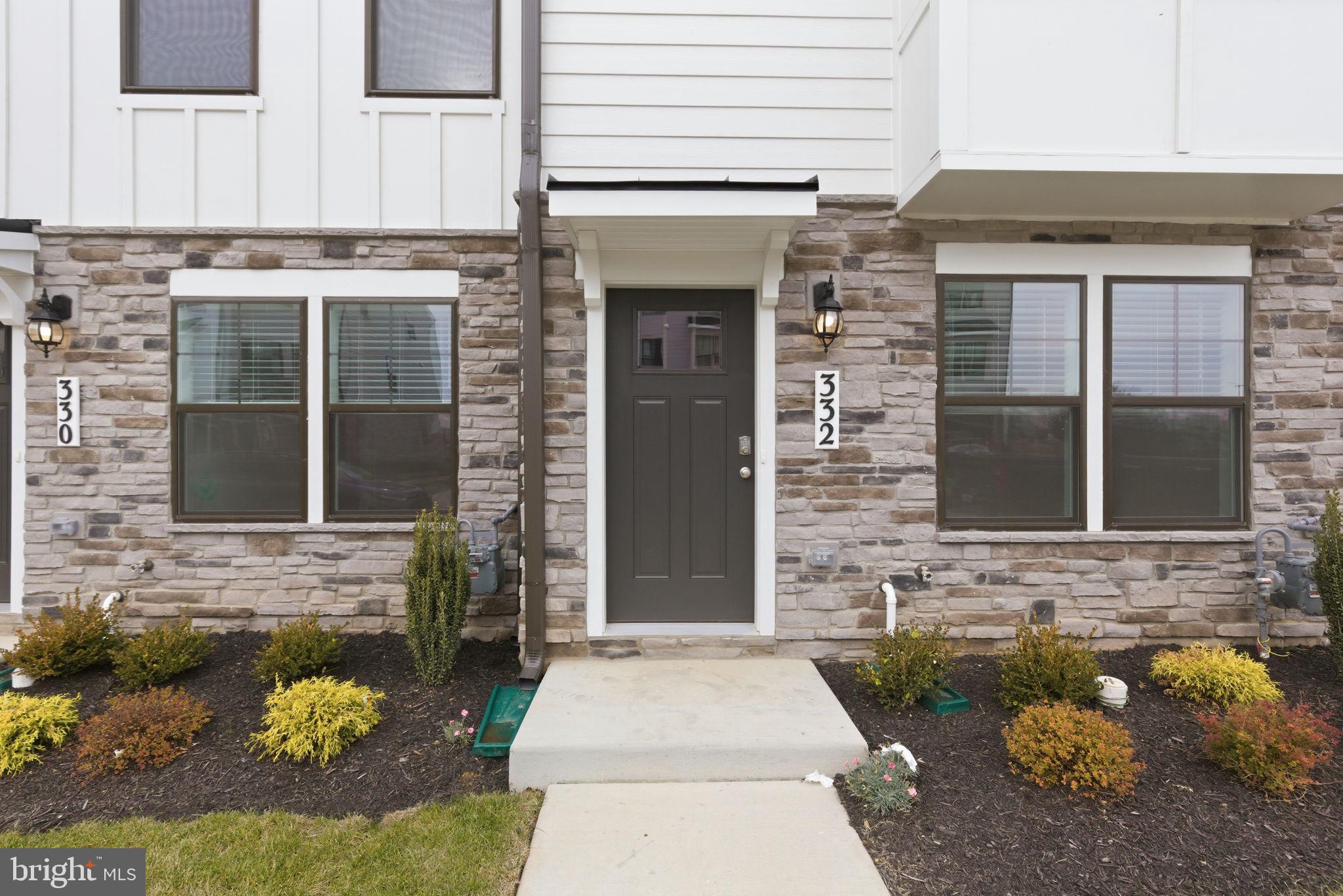 RENN QUARTER - Residential Lease