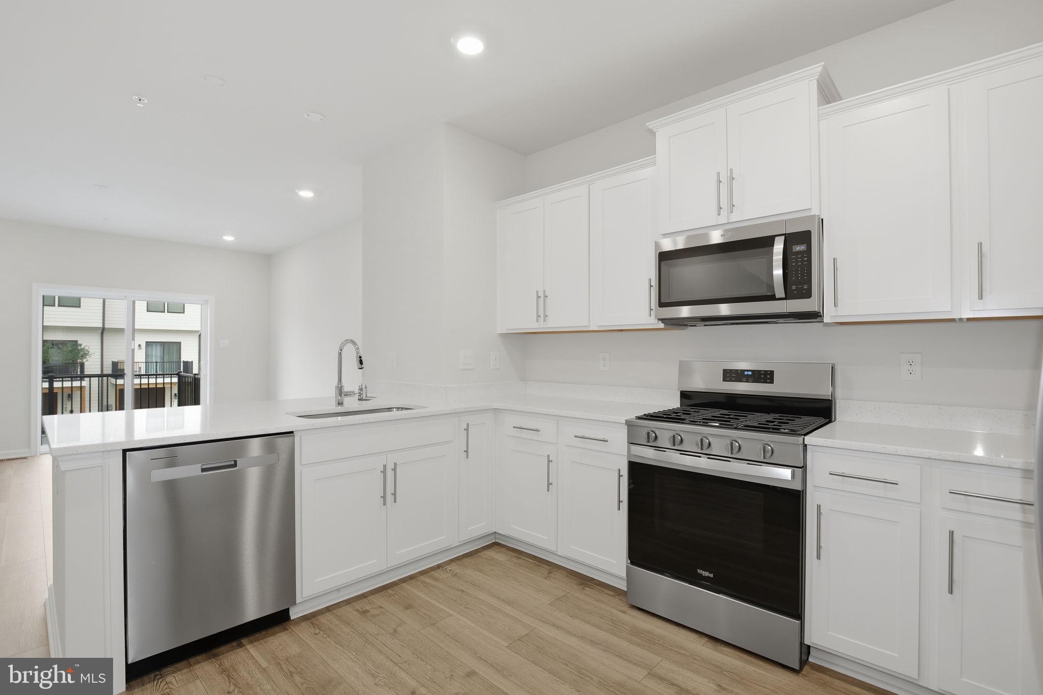 RENN QUARTER - Residential Lease