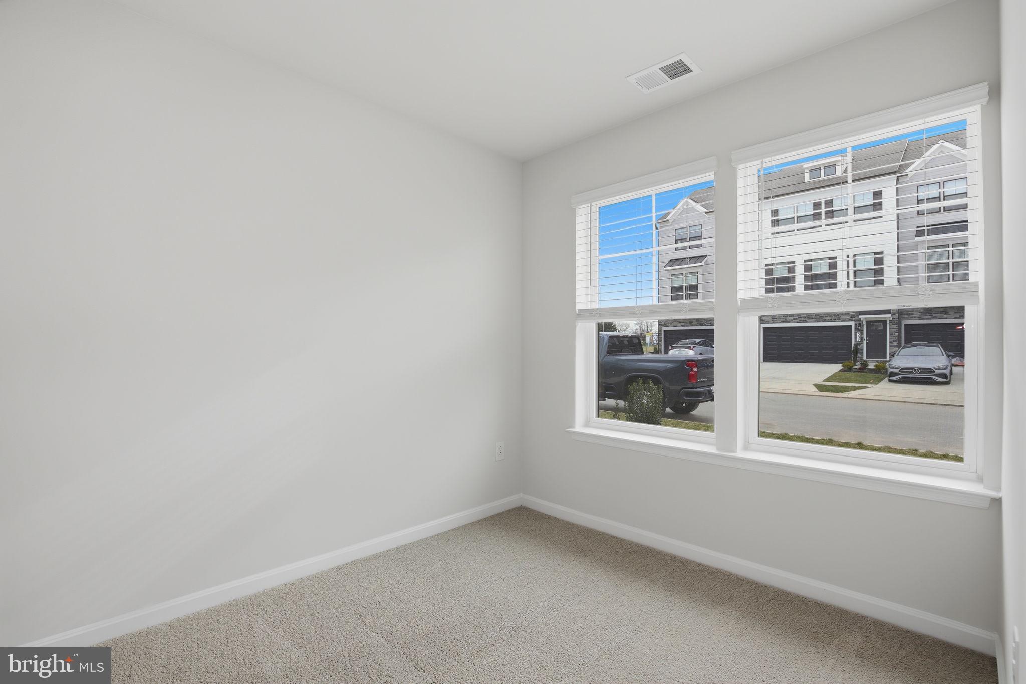 RENN QUARTER - Residential Lease