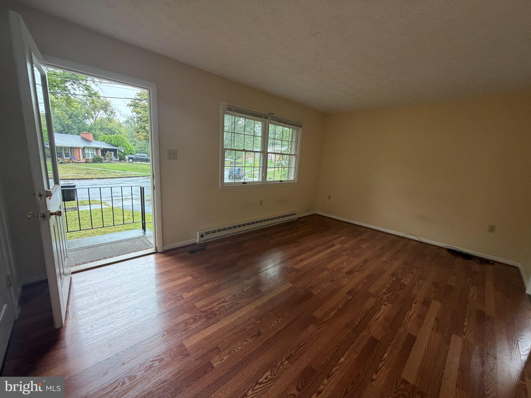 23 MONTAGUE CIRCLE