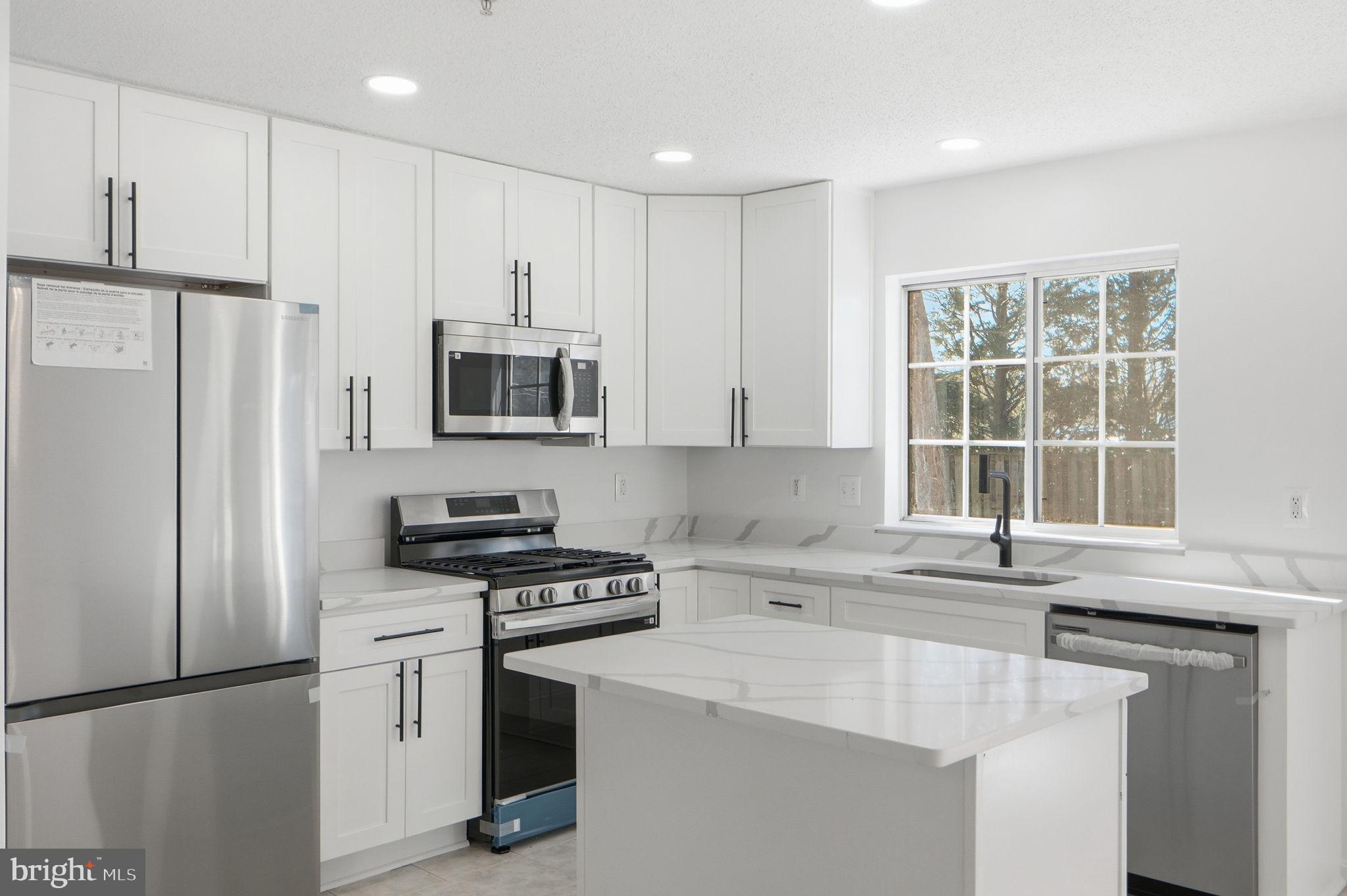 VILLAGE OF CLOPPERS MILL - Residential