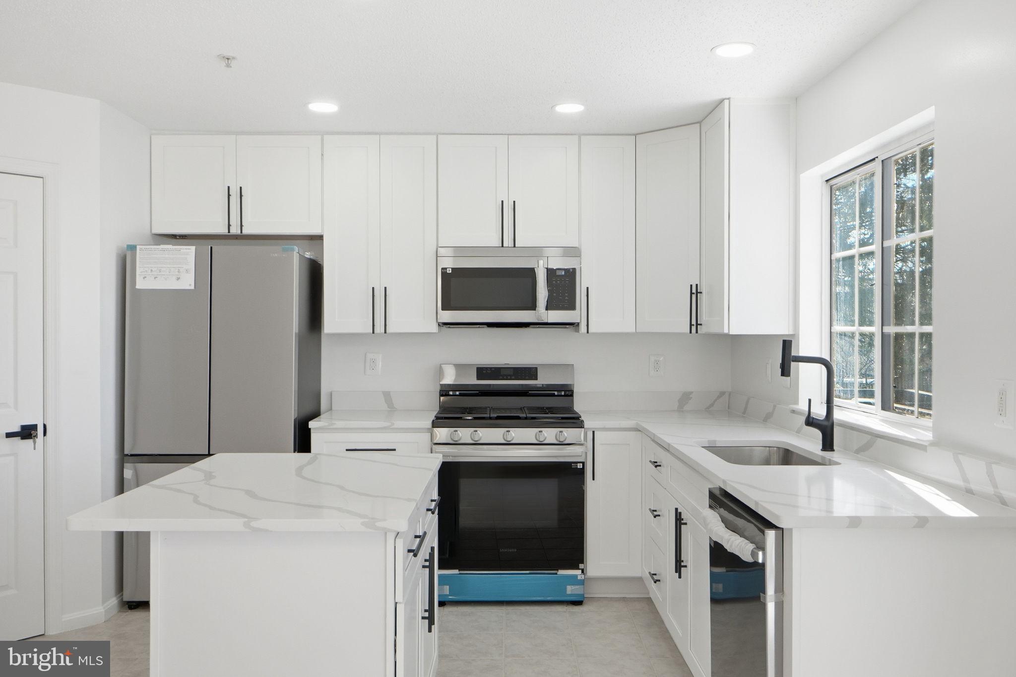 VILLAGE OF CLOPPERS MILL - Residential