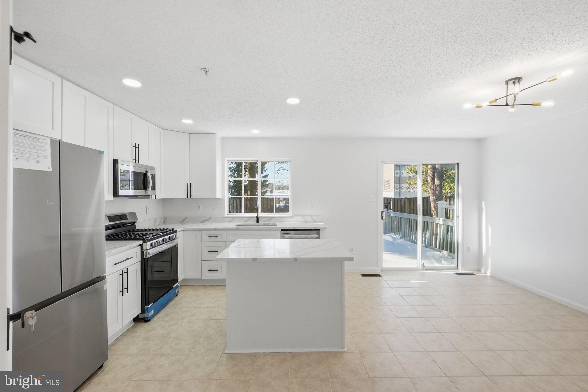 VILLAGE OF CLOPPERS MILL - Residential