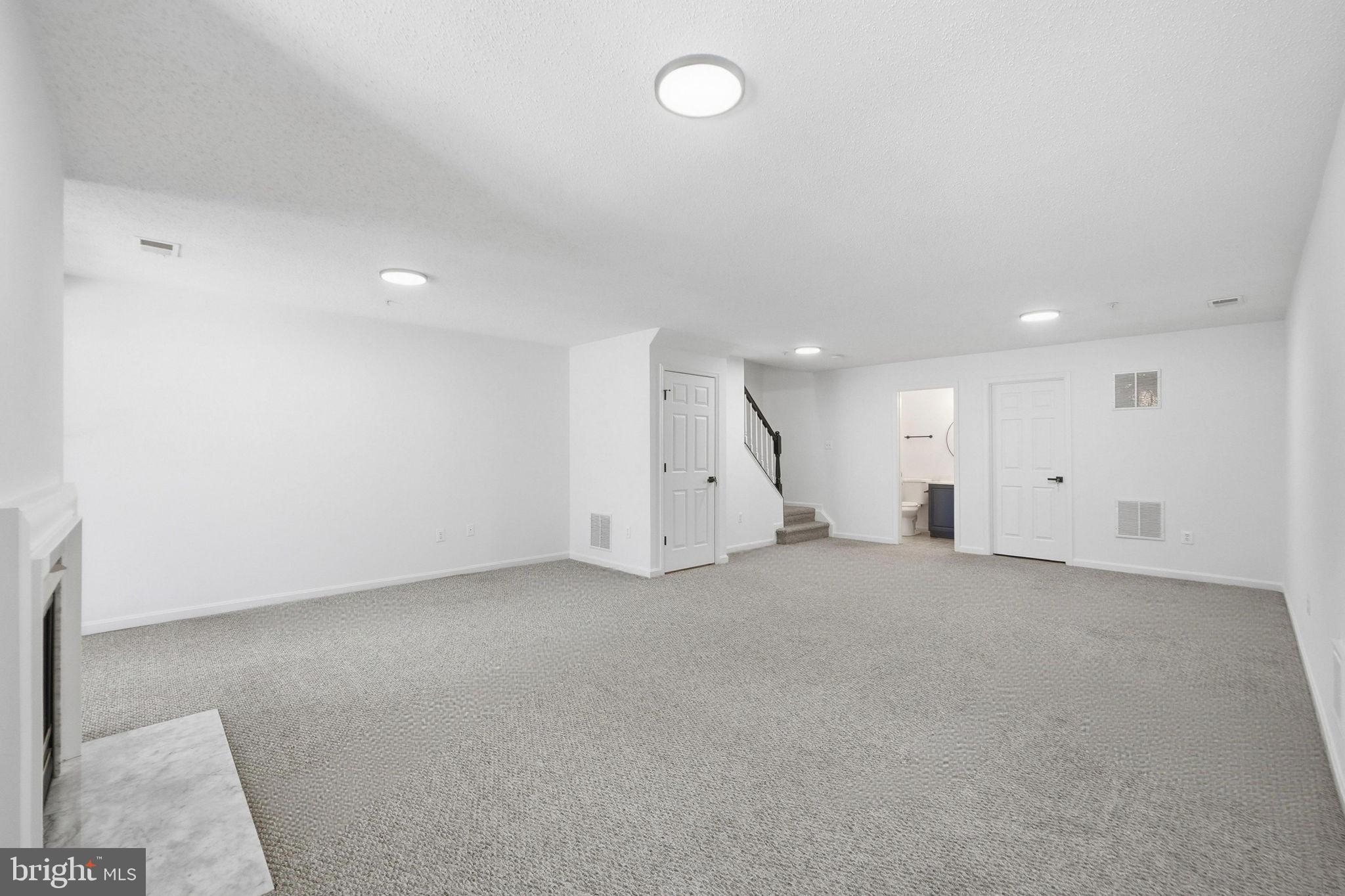 VILLAGE OF CLOPPERS MILL - Residential