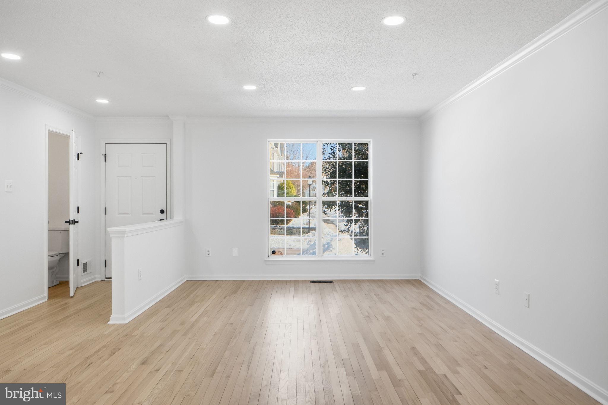 10 COTTAGE FIELD COURT