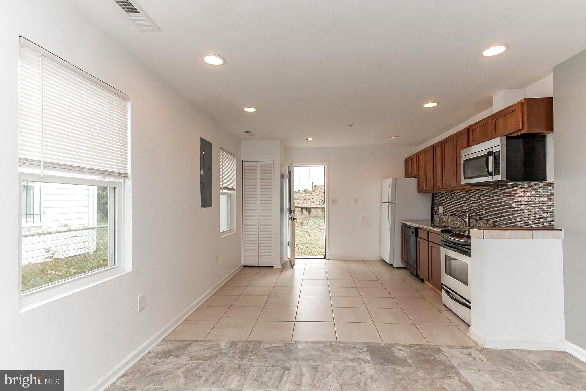 GR CAPITOL HEIGHTS - Residential