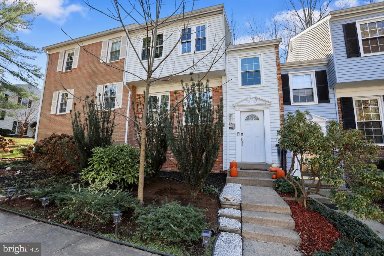 DANBURY FOREST - Residential