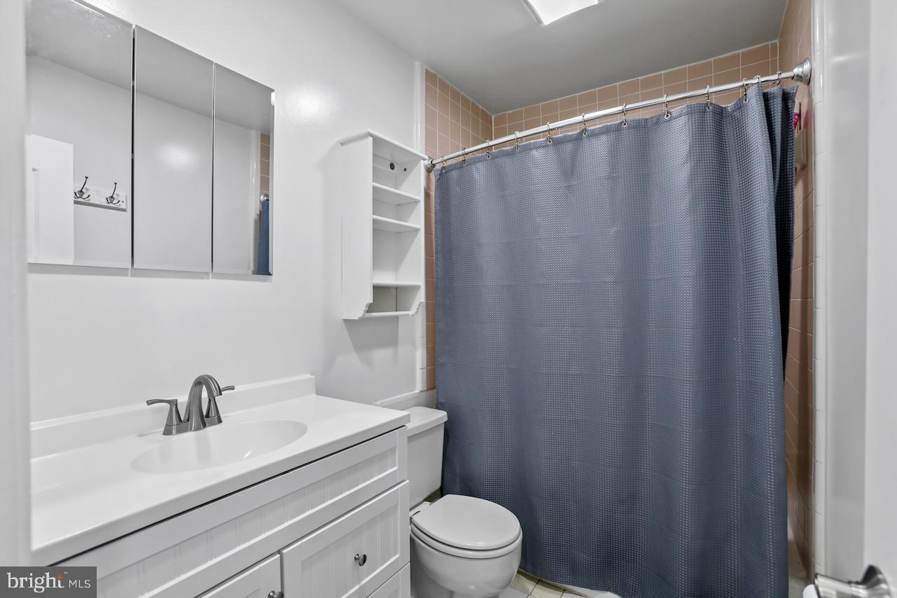 DANBURY FOREST - Residential