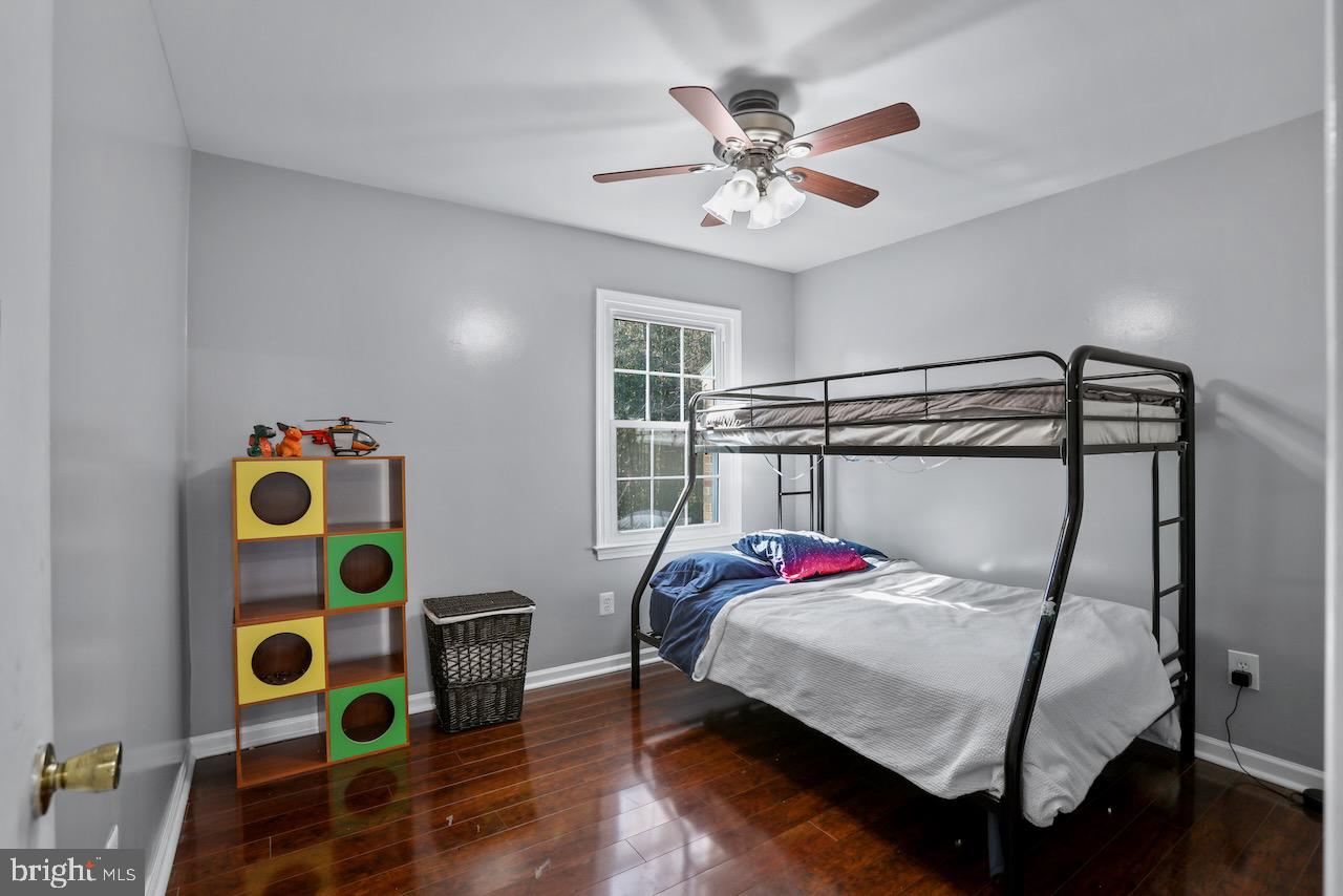 DANBURY FOREST - Residential