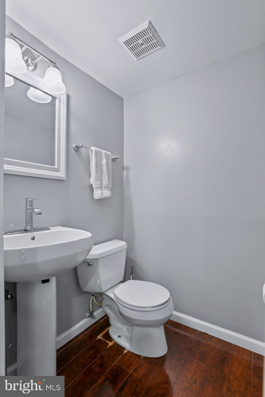 DANBURY FOREST - Residential