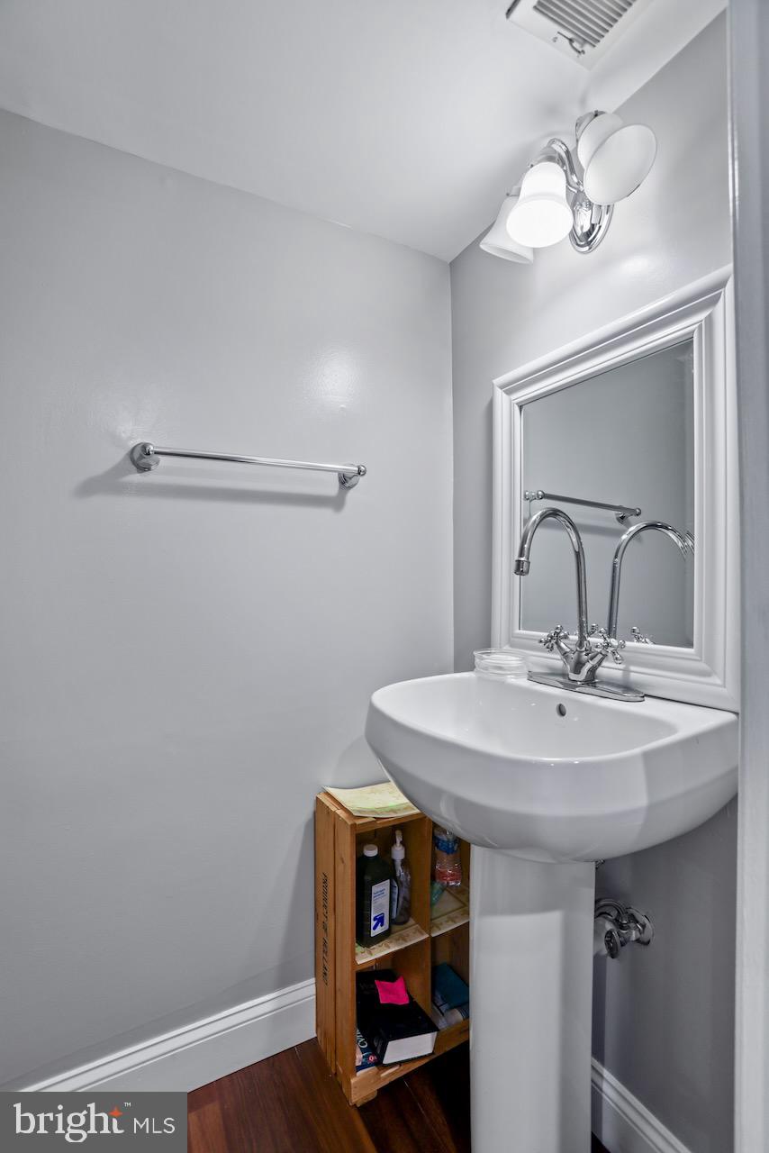 DANBURY FOREST - Residential