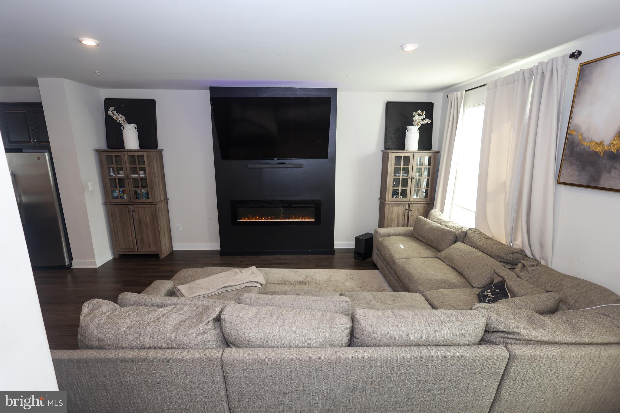 GREENLEIGH AT CROSSROADS - Residential