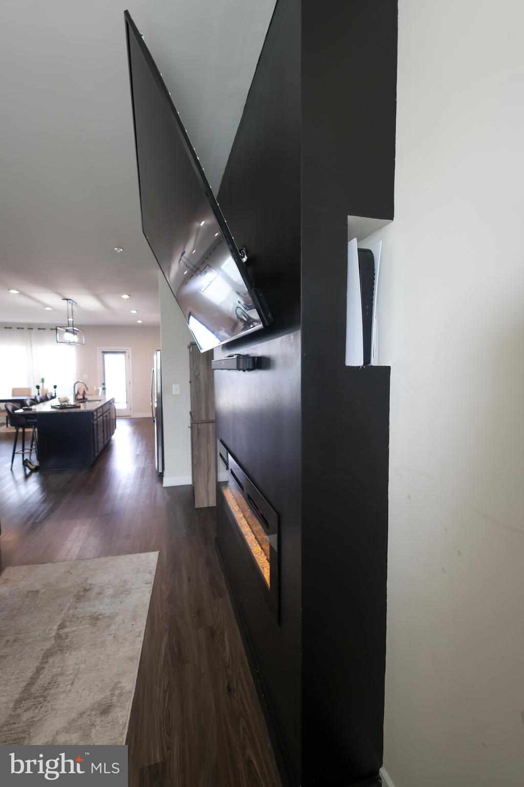 GREENLEIGH AT CROSSROADS - Residential