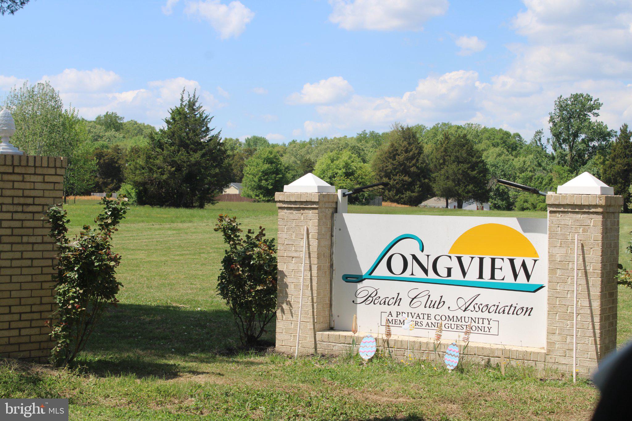 LONGVIEW BEACH - Residential