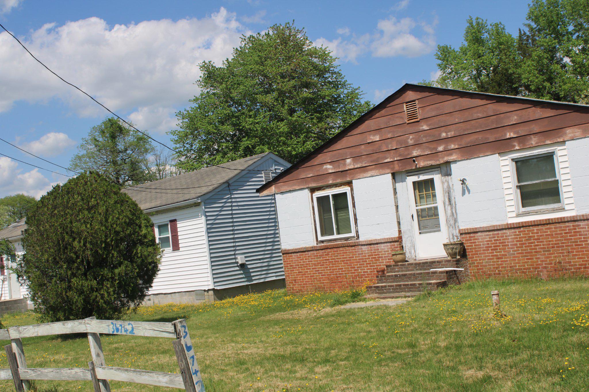 LONGVIEW BEACH - Residential