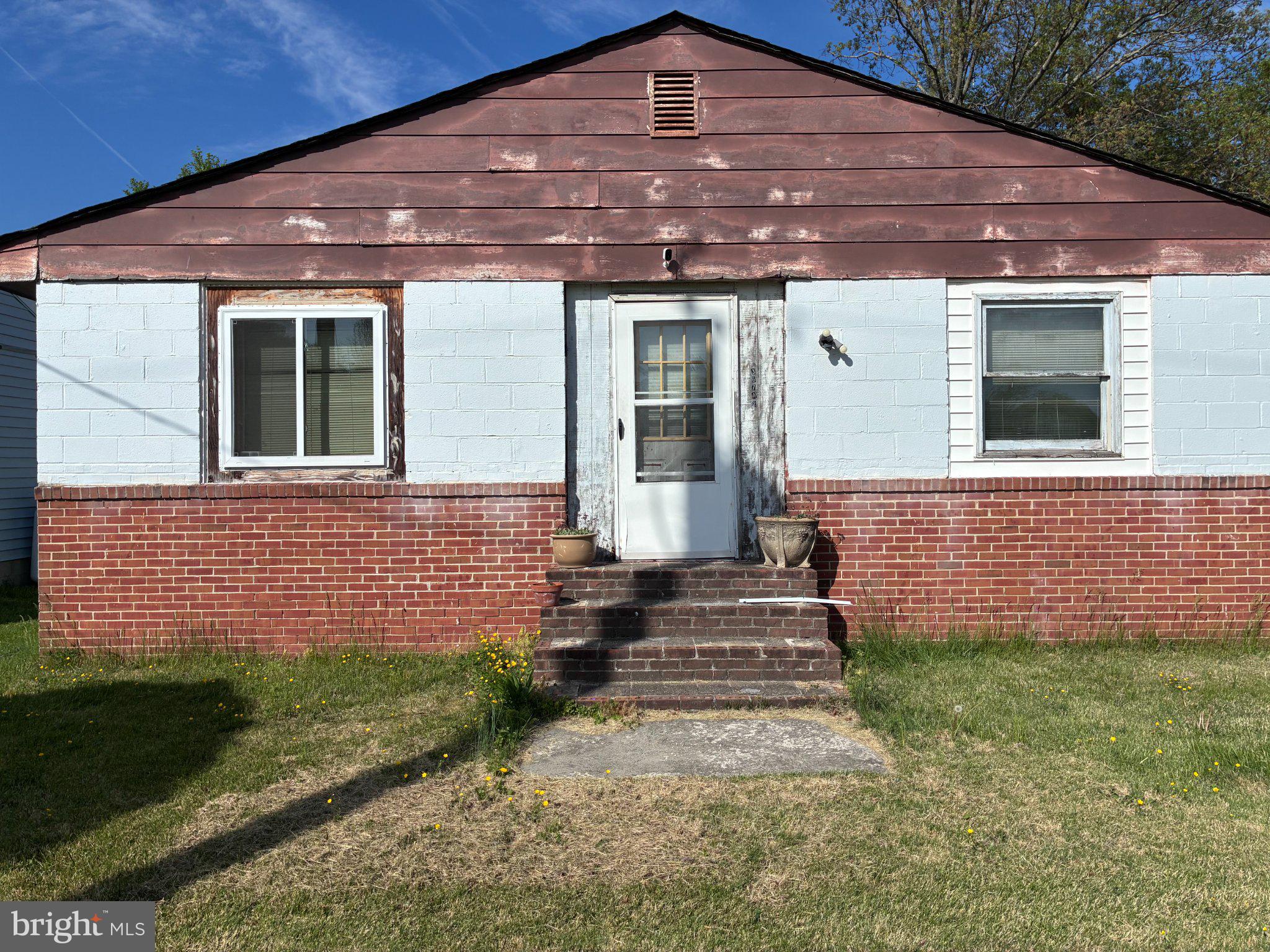 LONGVIEW BEACH - Residential