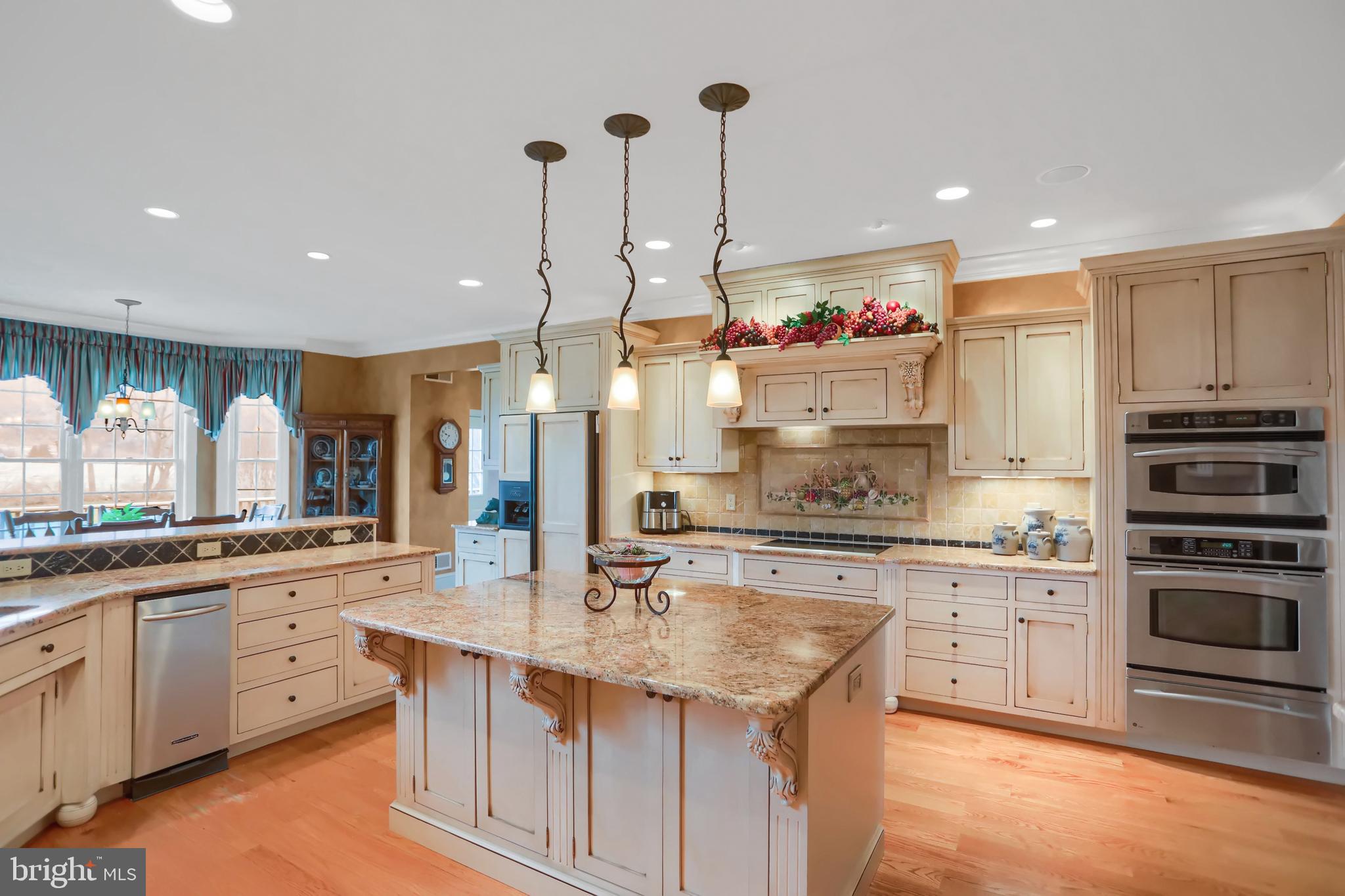 HIDDEN LAKES ESTATES - Residential