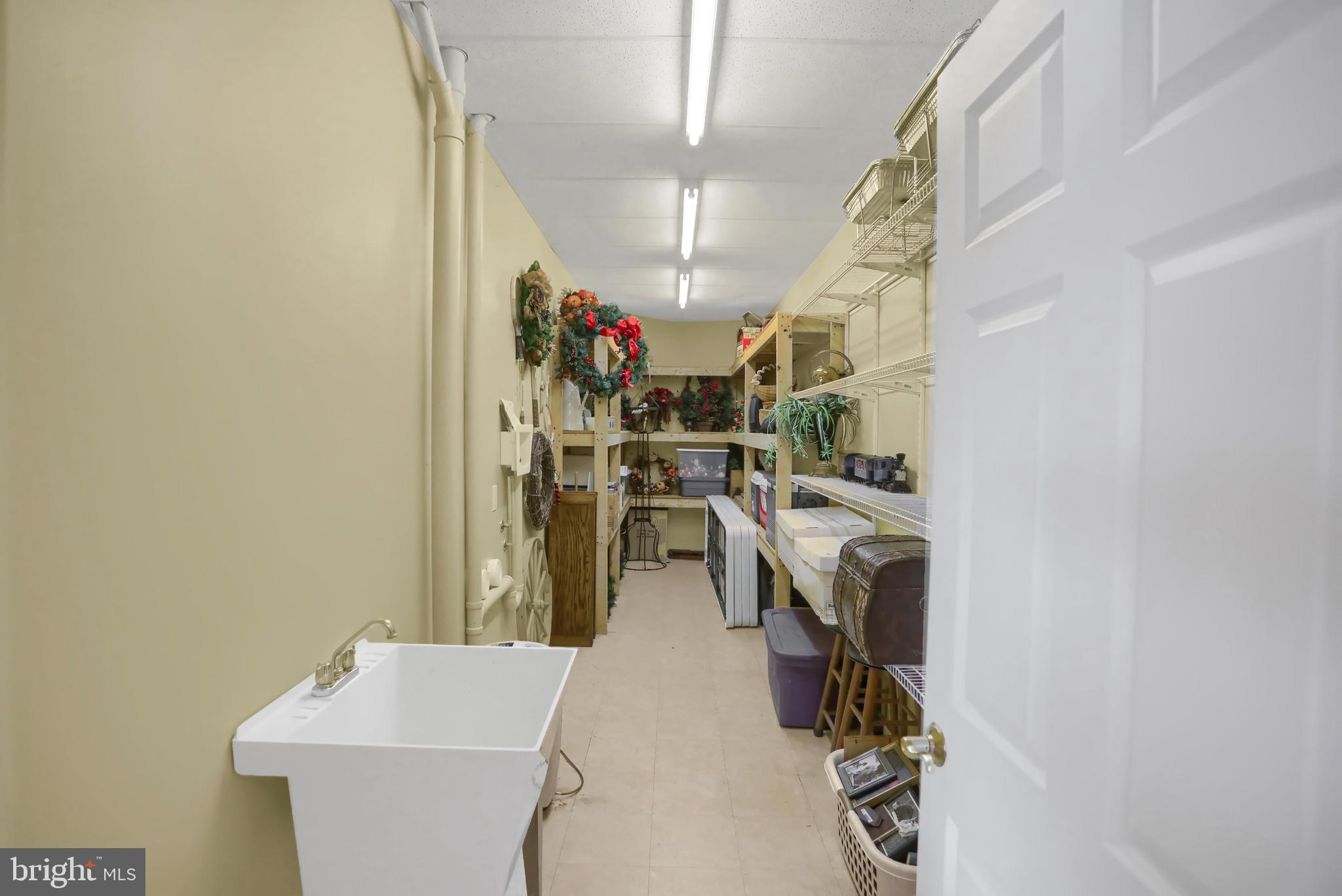 HIDDEN LAKES ESTATES - Residential