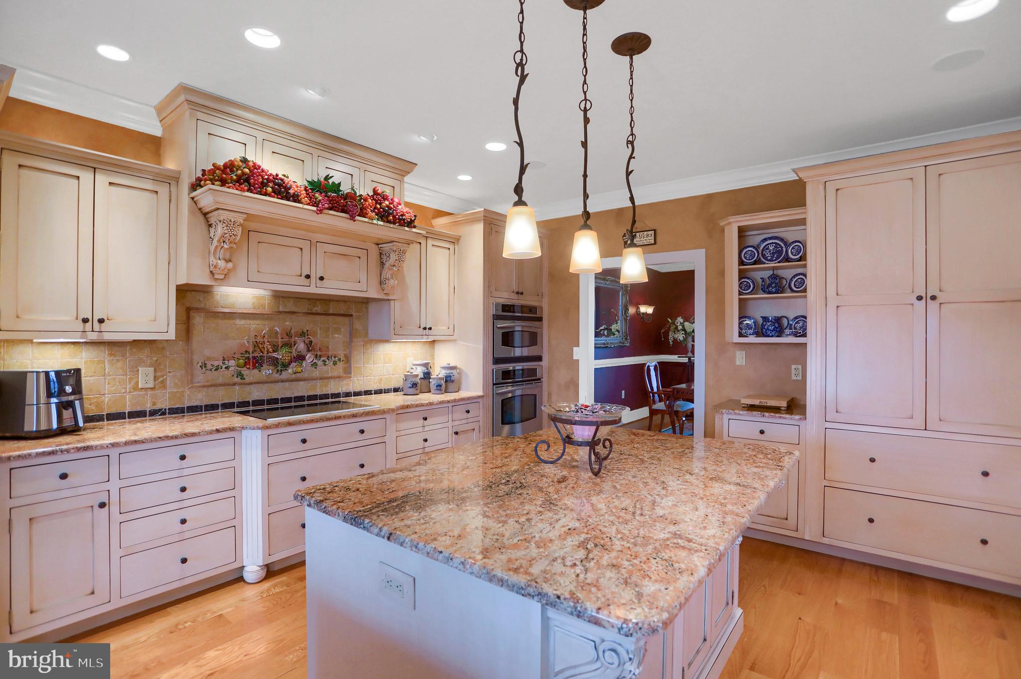 HIDDEN LAKES ESTATES - Residential