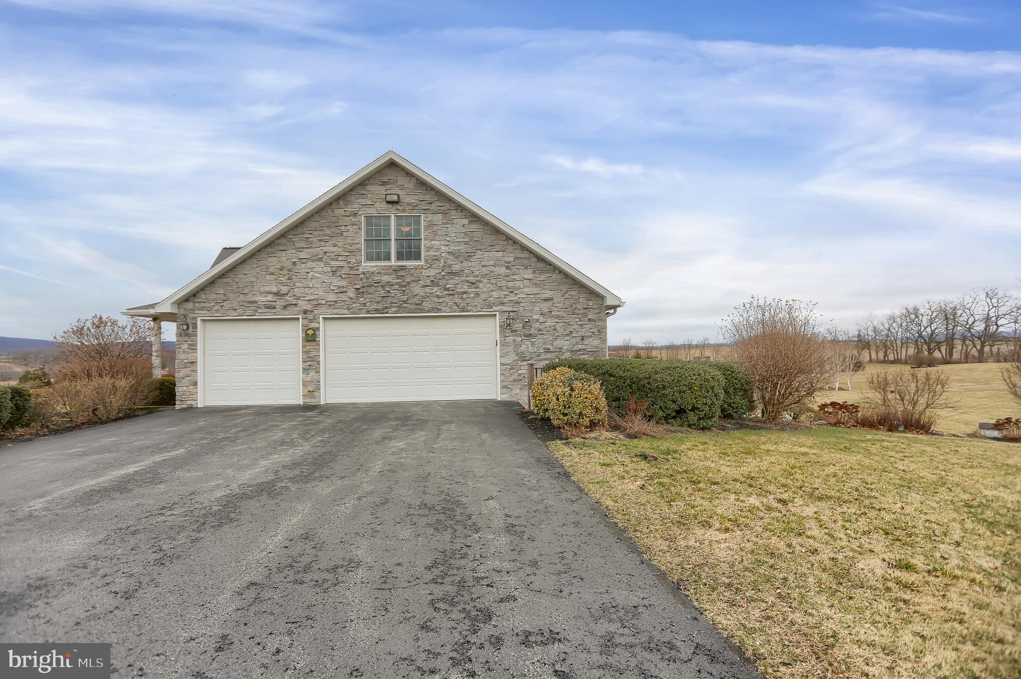 HIDDEN LAKES ESTATES - Residential