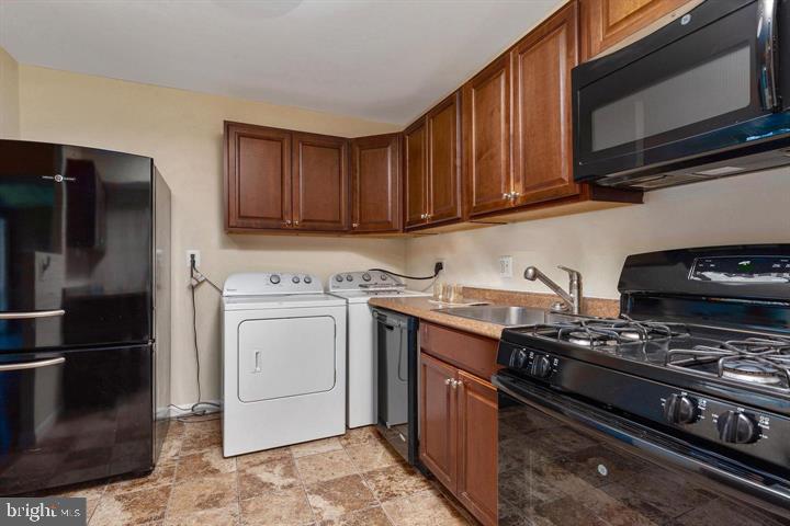 CHELSEA WOODS CONDO - Residential Lease