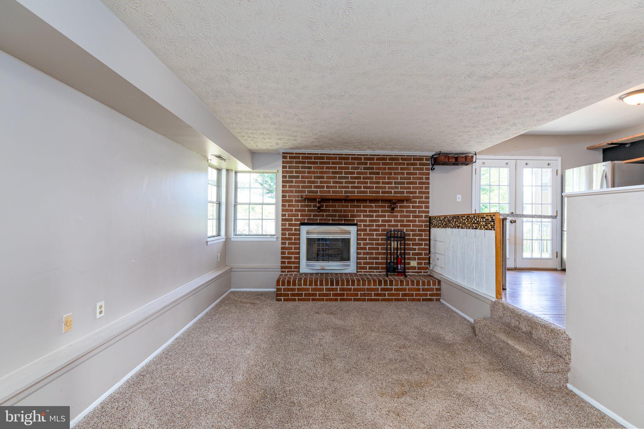 RIVERSIDE - Residential