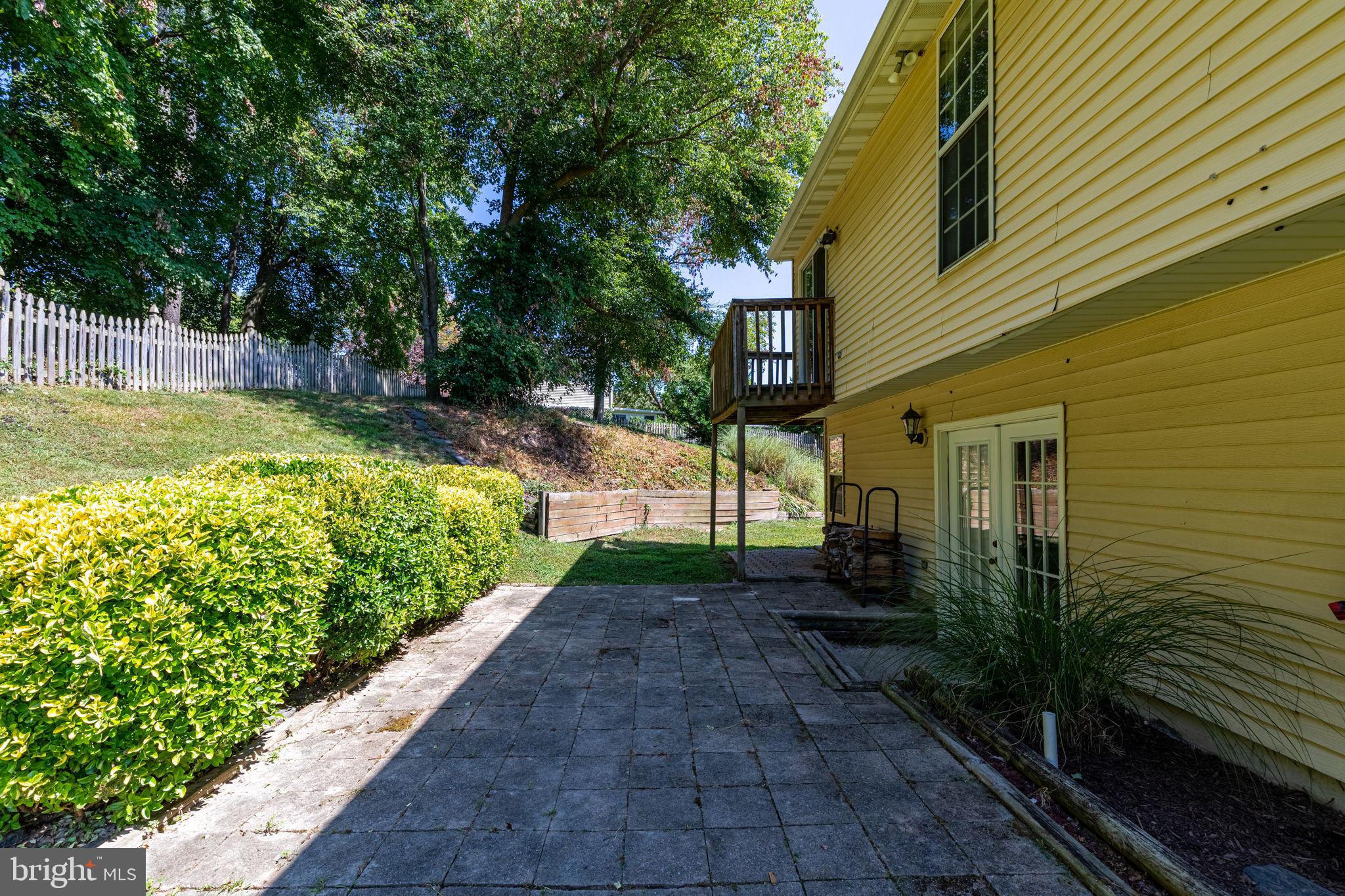 RIVERSIDE - Residential