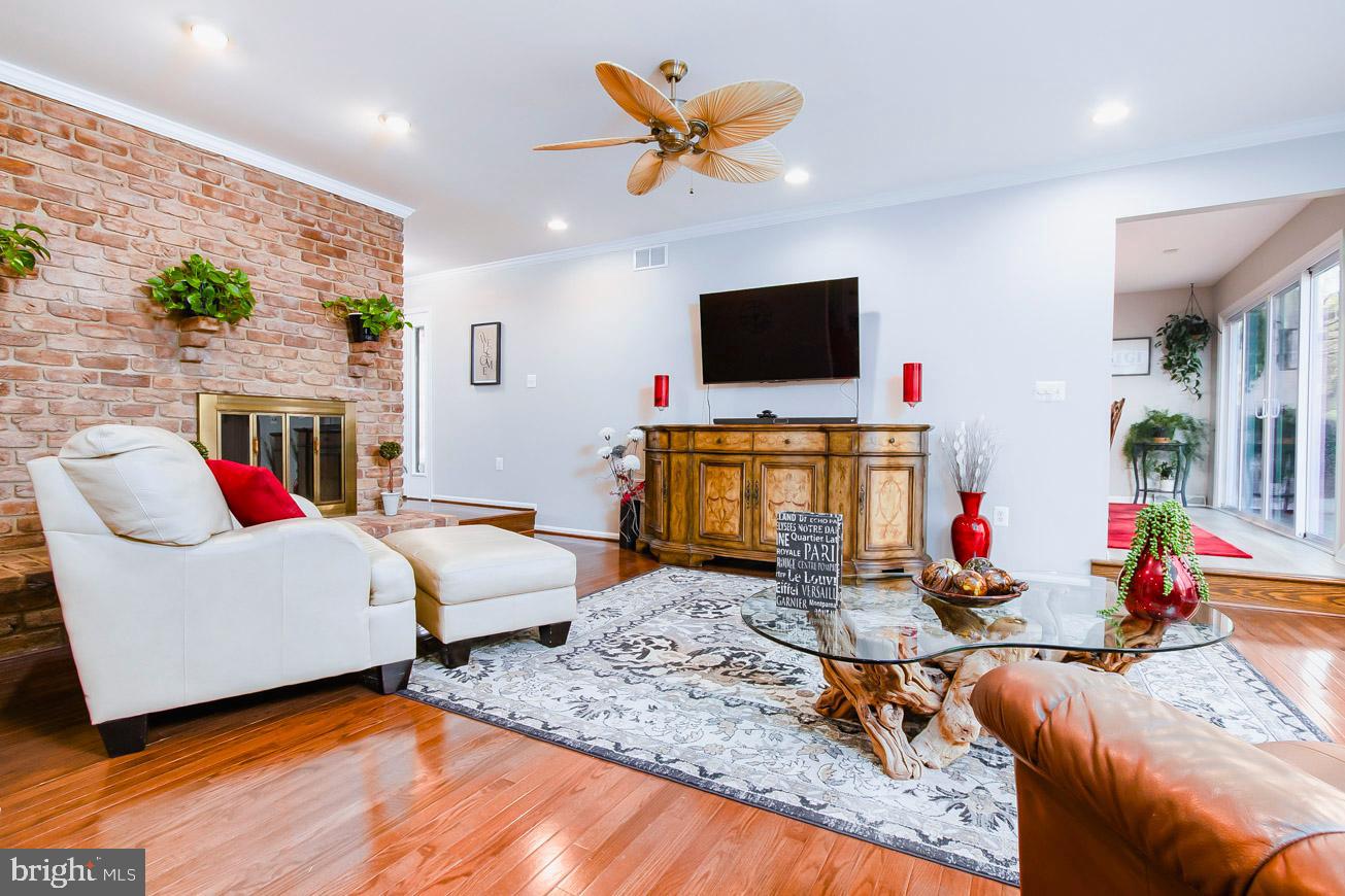 FOREST HILL - Residential