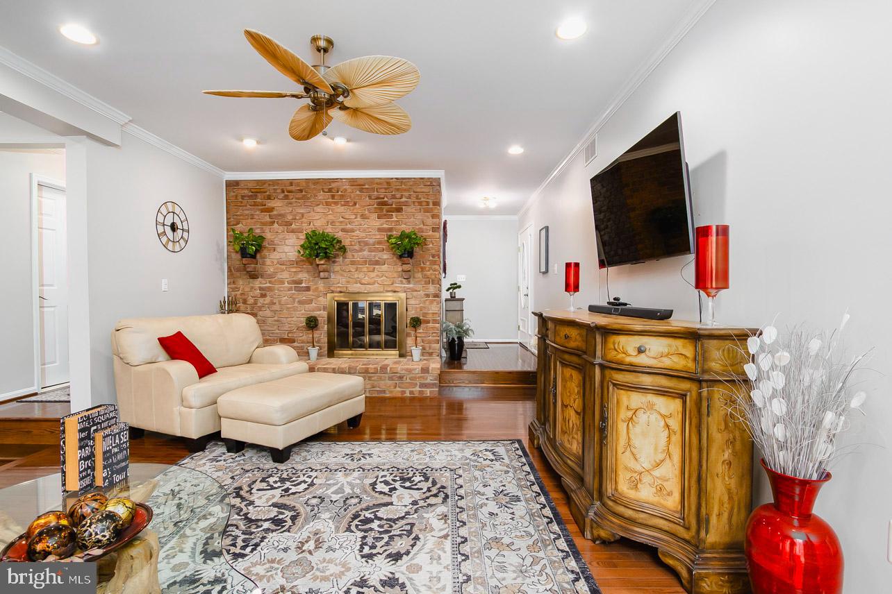 FOREST HILL - Residential