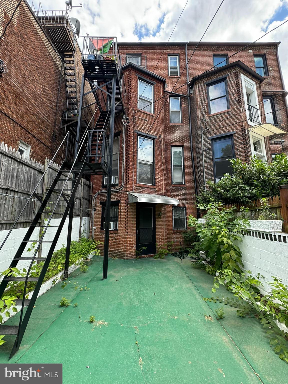 BOLTON HILL HISTORIC DISTRICT - Residential Lease