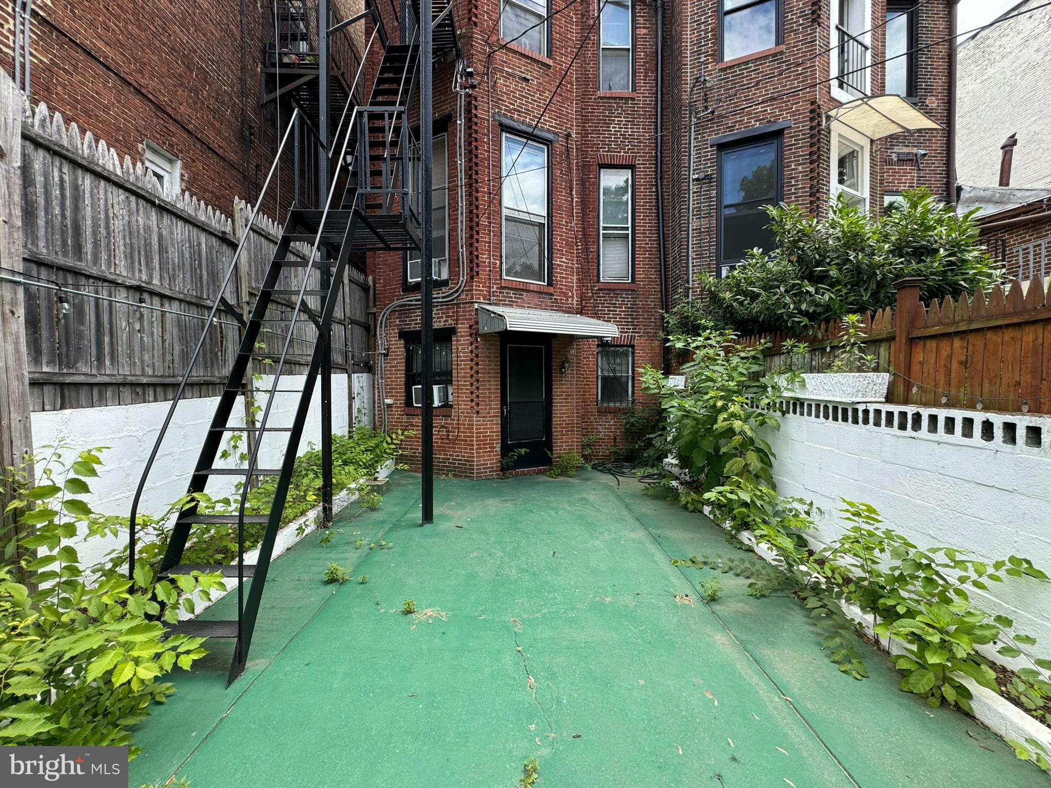 BOLTON HILL HISTORIC DISTRICT - Residential Lease