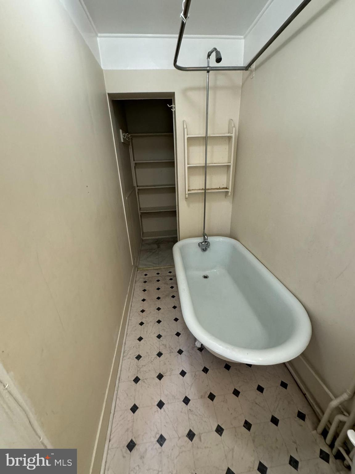 BOLTON HILL HISTORIC DISTRICT - Residential Lease