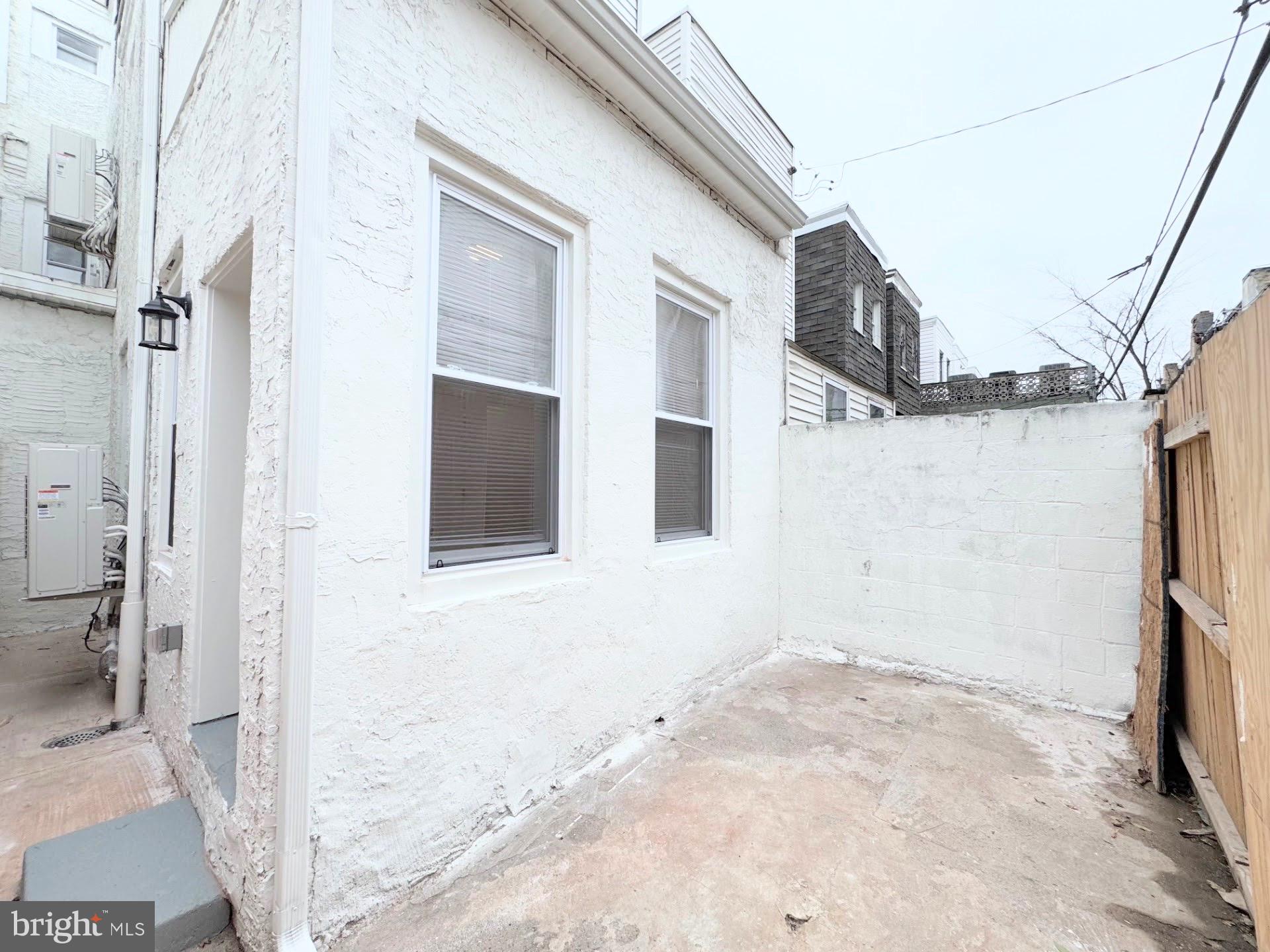 KENSINGTON - Residential Lease