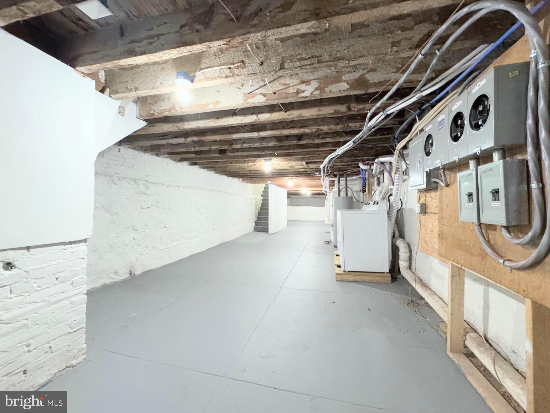 KENSINGTON - Residential Lease