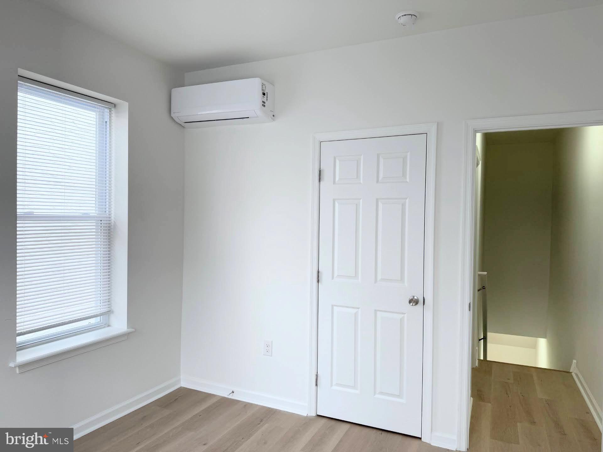 KENSINGTON - Residential Lease