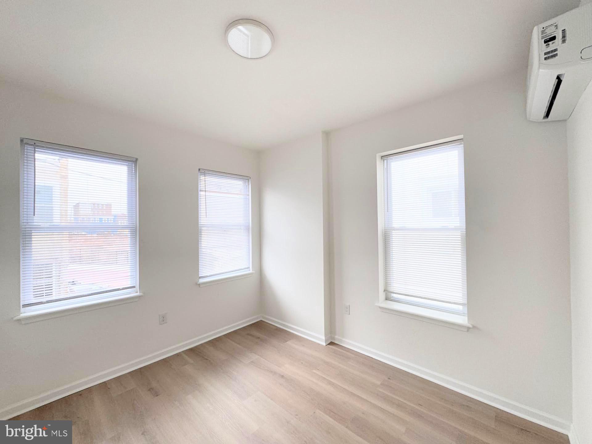 KENSINGTON - Residential Lease