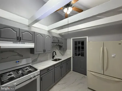 MLS: NJBL2105272