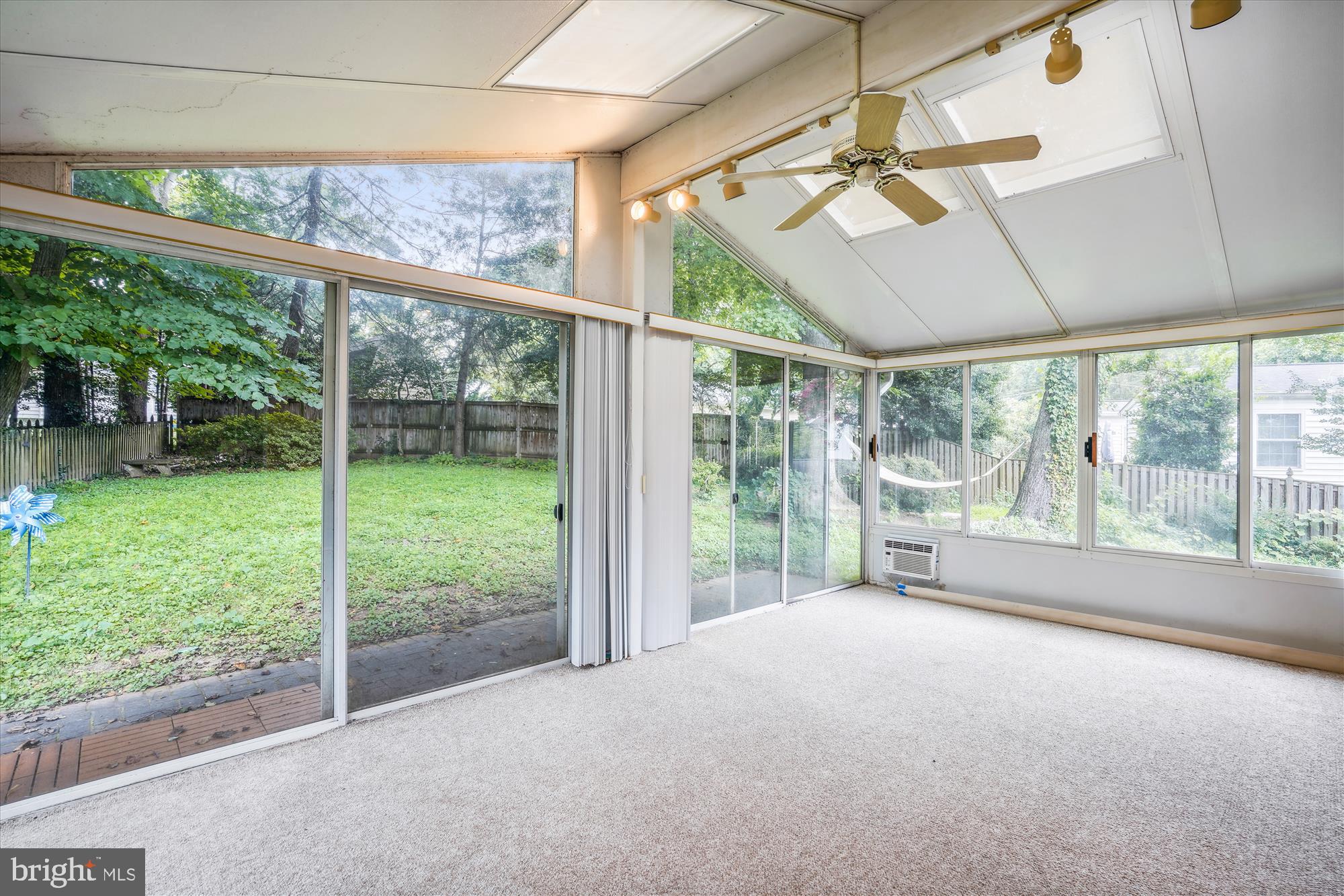 SLEEPY HOLLOW WOODS - Residential